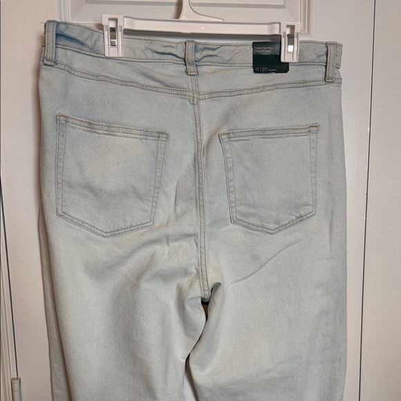 Wild Fable Super High Rise Tapered Jeans Sz 17 - Picture 6 of 8